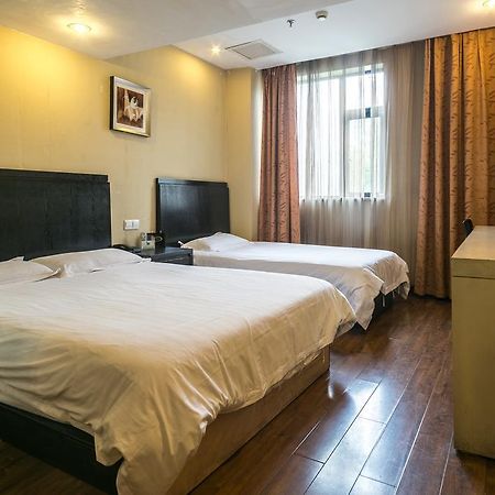 Jitai Hotel - People'S Square Branch Shanghai Esterno foto