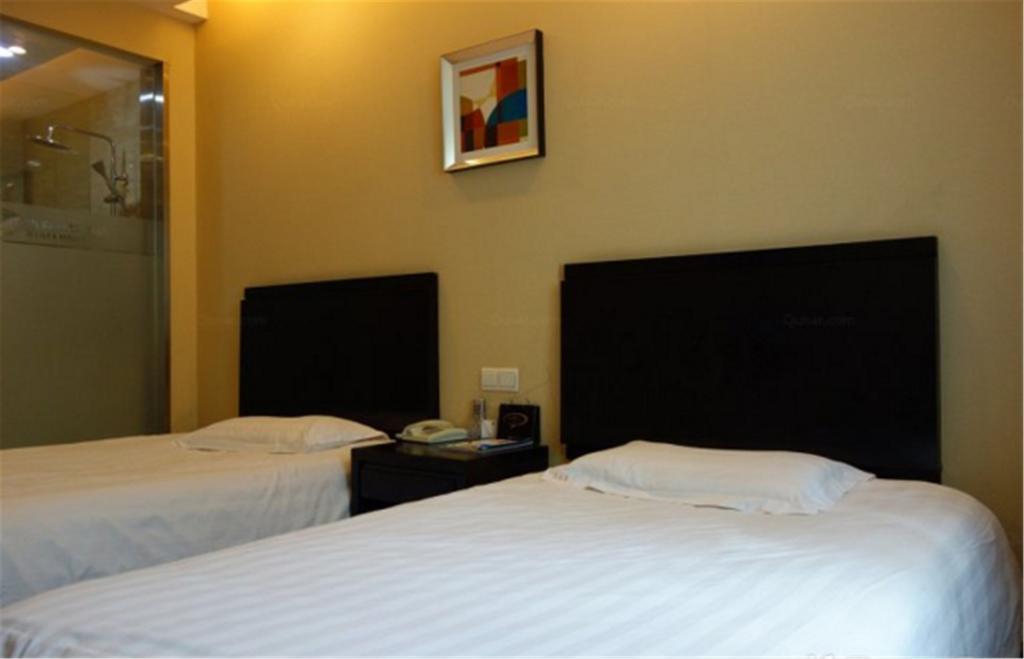 Jitai Hotel - People'S Square Branch Shanghai Esterno foto