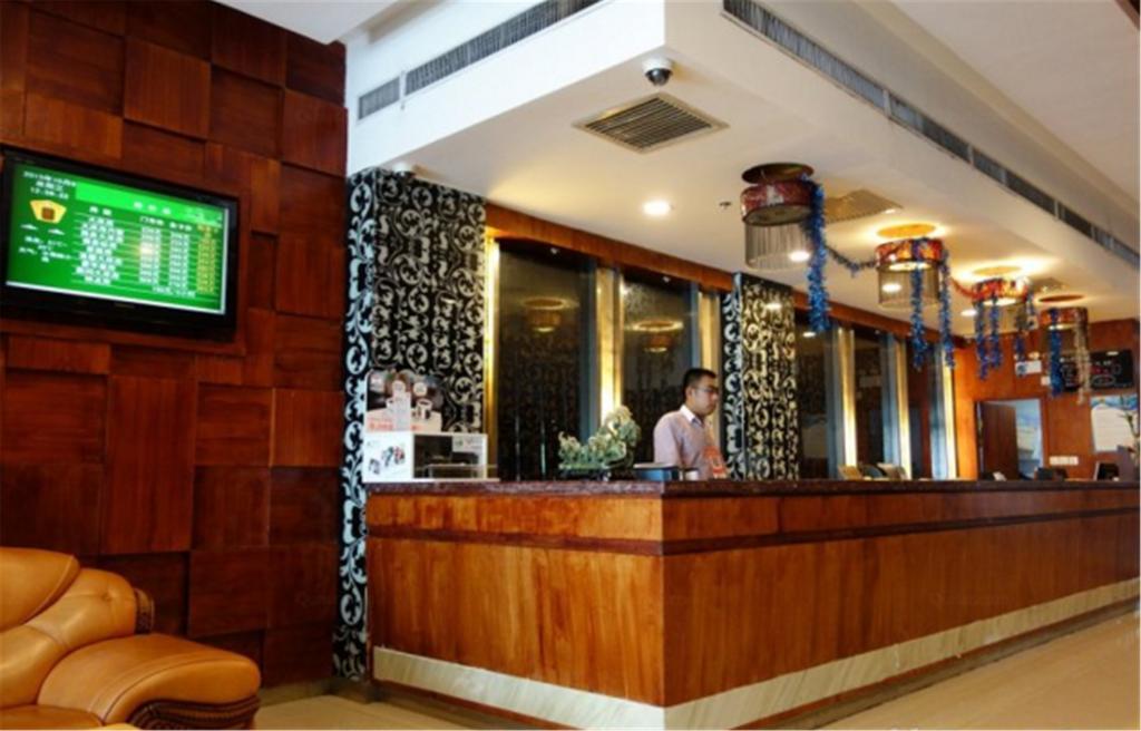 Jitai Hotel - People'S Square Branch Shanghai Esterno foto