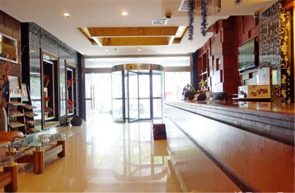 Jitai Hotel - People'S Square Branch Shanghai Esterno foto