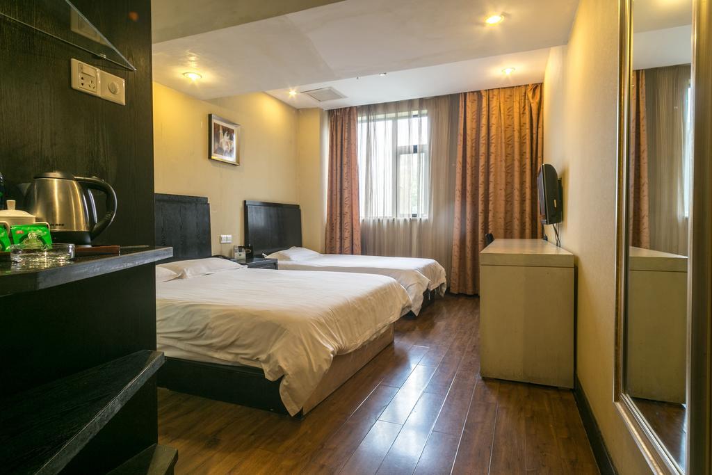 Jitai Hotel - People'S Square Branch Shanghai Esterno foto