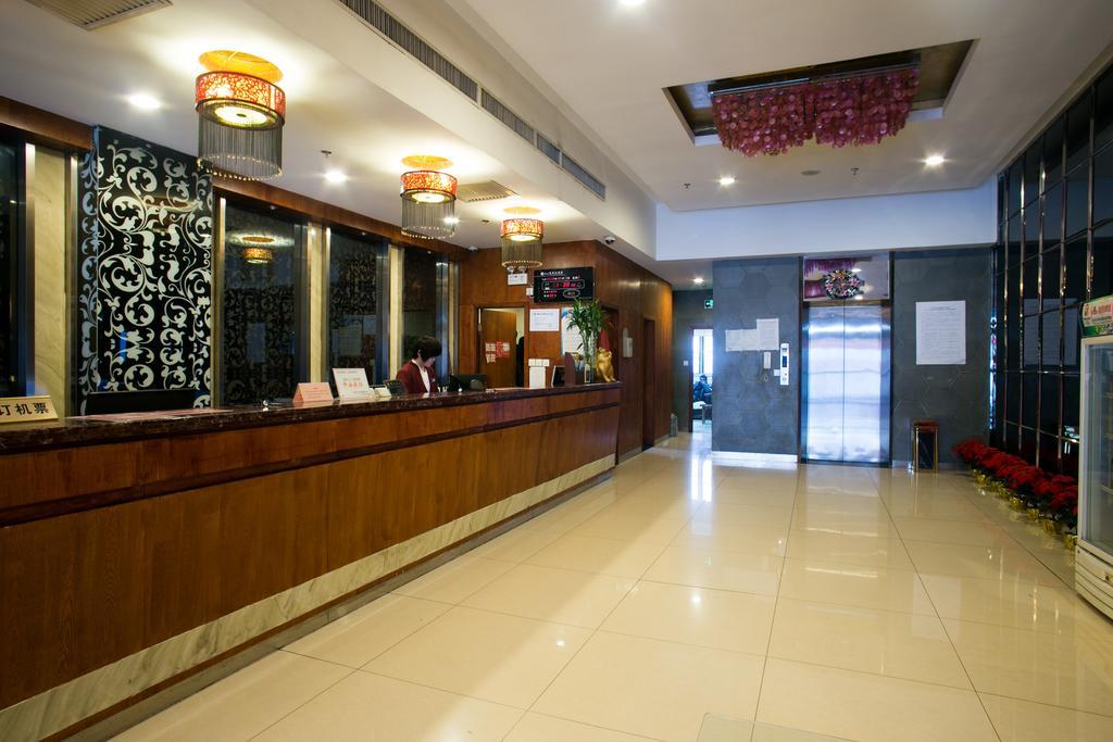 Jitai Hotel - People'S Square Branch Shanghai Esterno foto