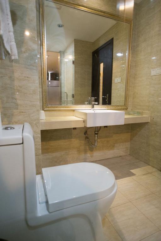Jitai Hotel - People'S Square Branch Shanghai Esterno foto