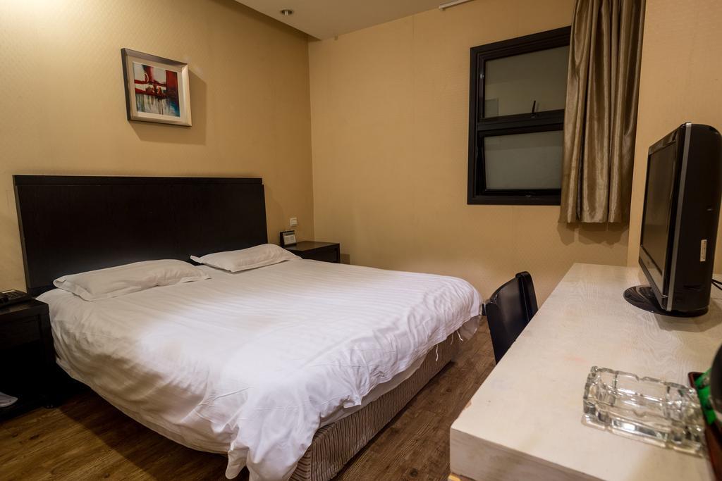 Jitai Hotel - People'S Square Branch Shanghai Esterno foto