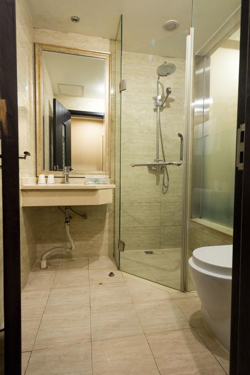 Jitai Hotel - People'S Square Branch Shanghai Esterno foto