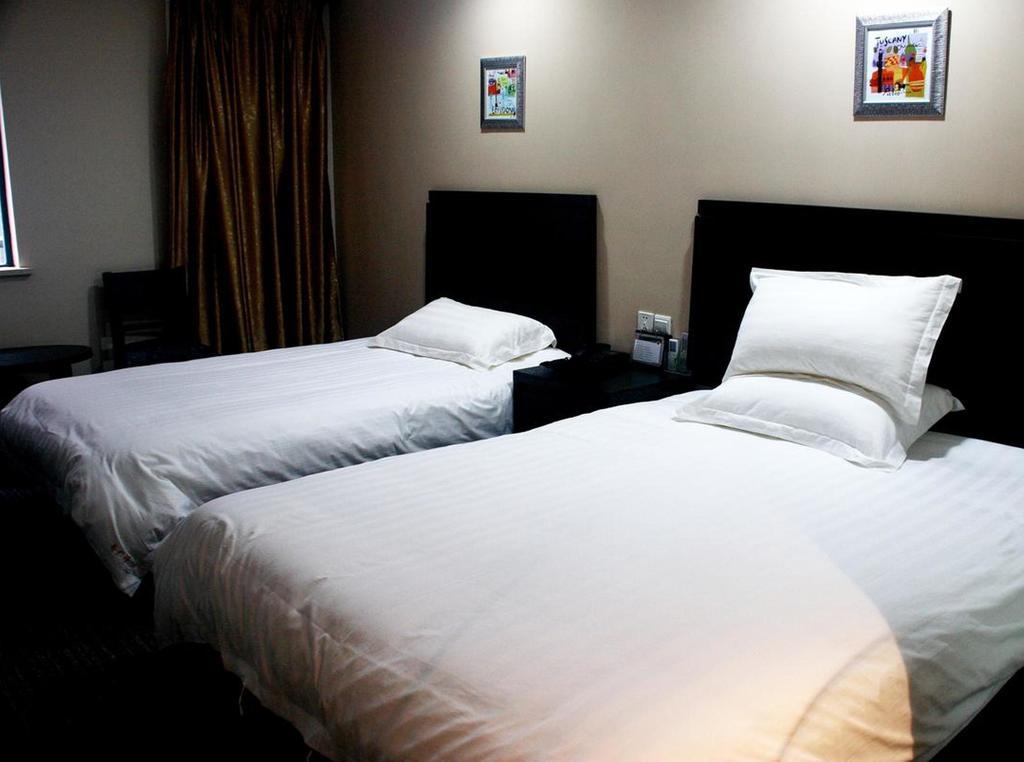 Jitai Hotel - People'S Square Branch Shanghai Esterno foto