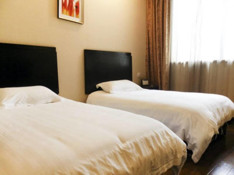 Jitai Hotel - People'S Square Branch Shanghai Esterno foto